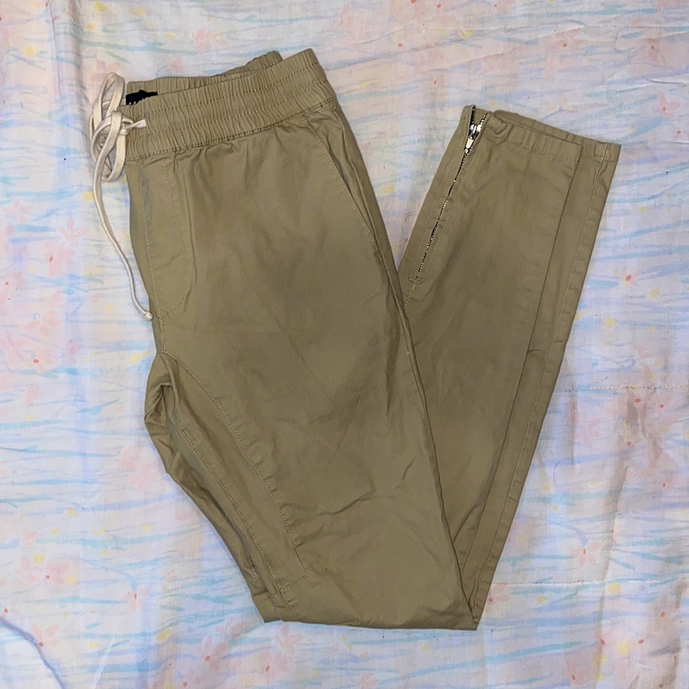 Pacsun Kahki Joggers String Tie (NEVER WORN!!)